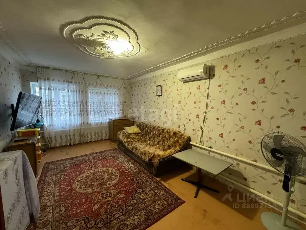 Дом в Карачаево-Черкесия, Черкесск ул. Имени Буденного (138 м) - Фото 0