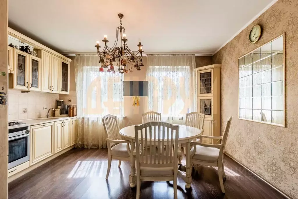 Таунхаус в Калининградская область, Калининград просп. Мира, 176 (146 ... - Фото 1