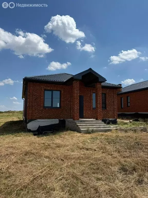 Дом в Октябрьский, Советская улица (100 м) - Фото 2