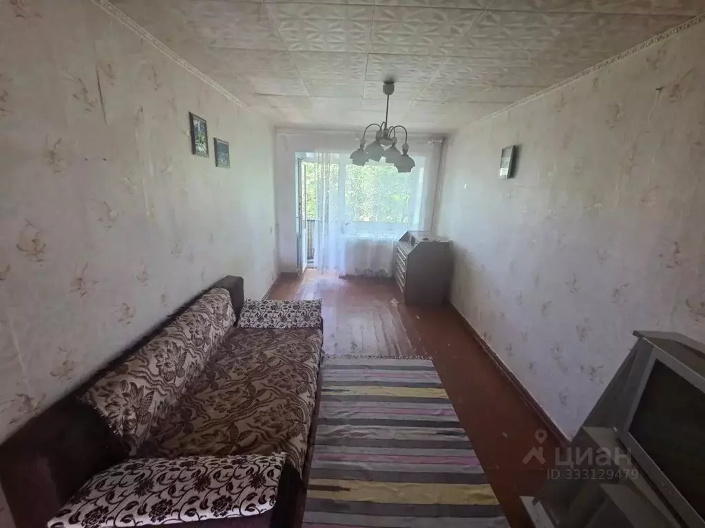 2-к кв. Новгородская область, Крестцы рп ул. Островская, 21 (43.7 м) - Фото 1