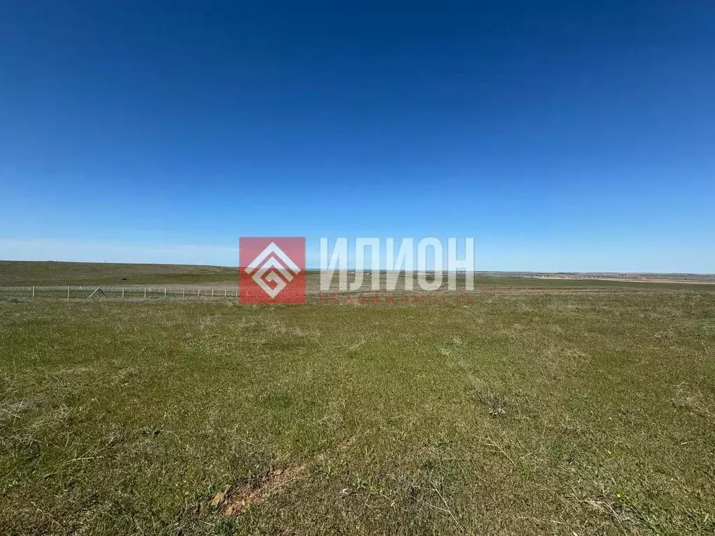 Участок в Крым, Бахчисарайский район, Ароматненское с/пос, с. ... - Фото 1