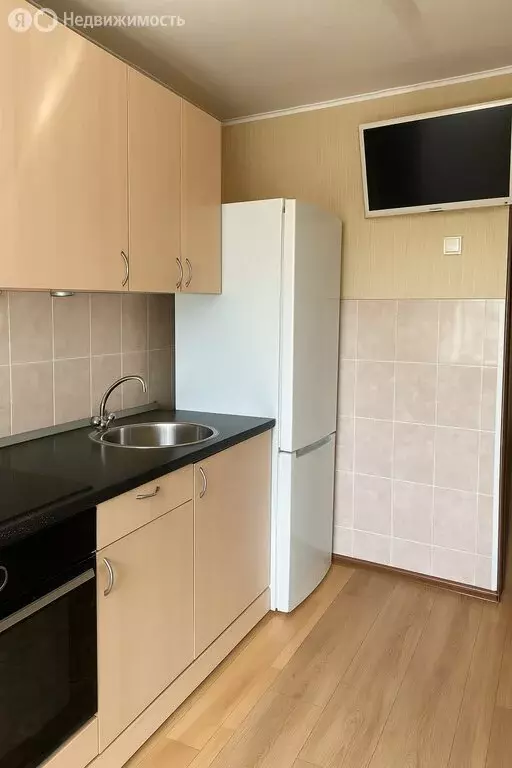 3-комнатная квартира: Томск, улица Елизаровых, 50 (61.9 м) - Фото 1