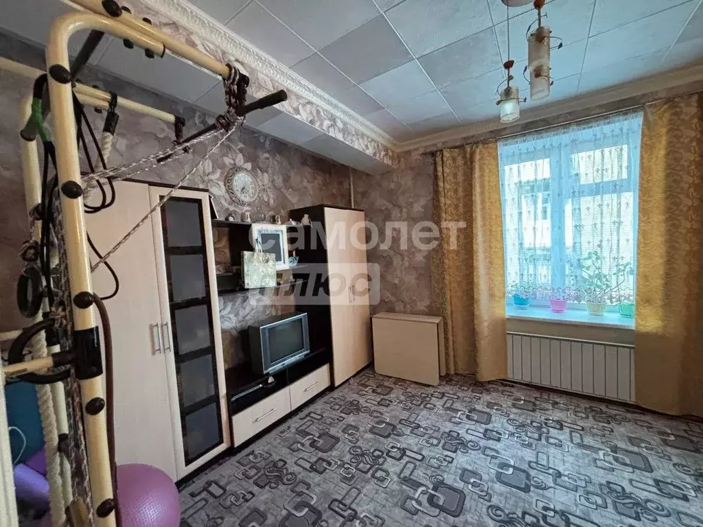 2-к кв. Челябинская область, Златоуст Клубный пер., 1 (54.6 м) - Фото 0