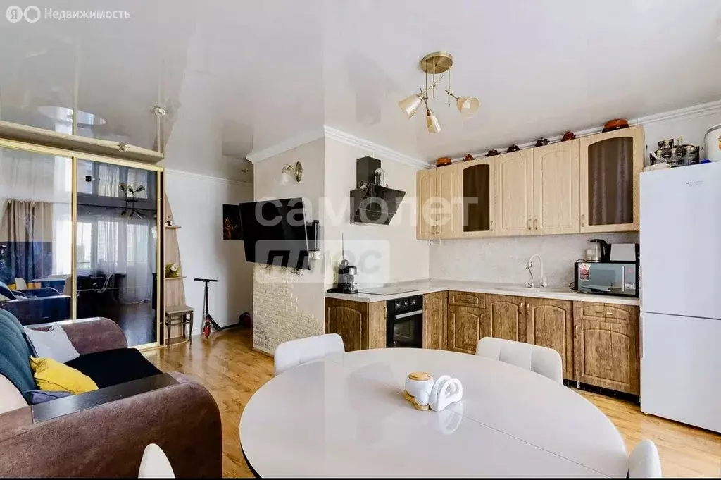 2-комнатная квартира: Челябинск, Краснопольский проспект, 5Б (64 м) - Фото 0
