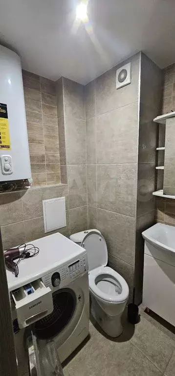 1-к. квартира, 38 м, 1/9 эт. - Фото 1