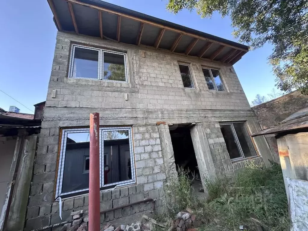 3-к кв. Северная Осетия, Владикавказ ул. Гаппо Баева, 15 (120.0 м) - Фото 1