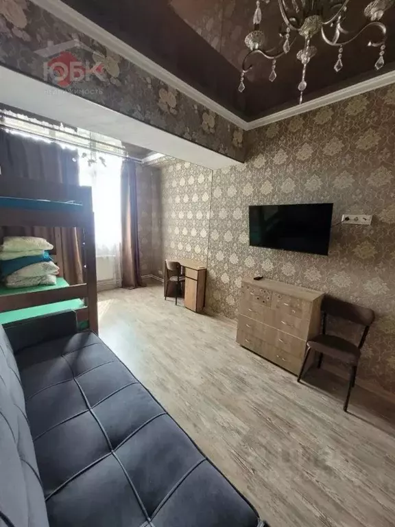 1-к кв. Крым, Евпатория ул. Толстого, 38А (37.9 м) - Фото 0