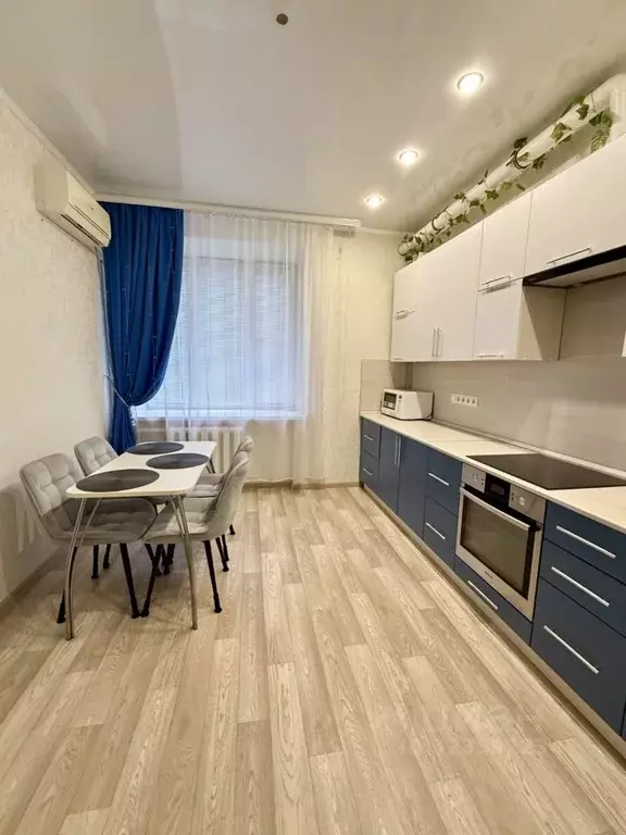 3-к кв. Самарская область, Сызрань ул. Шмидта, 2 (76.7 м) - Фото 1