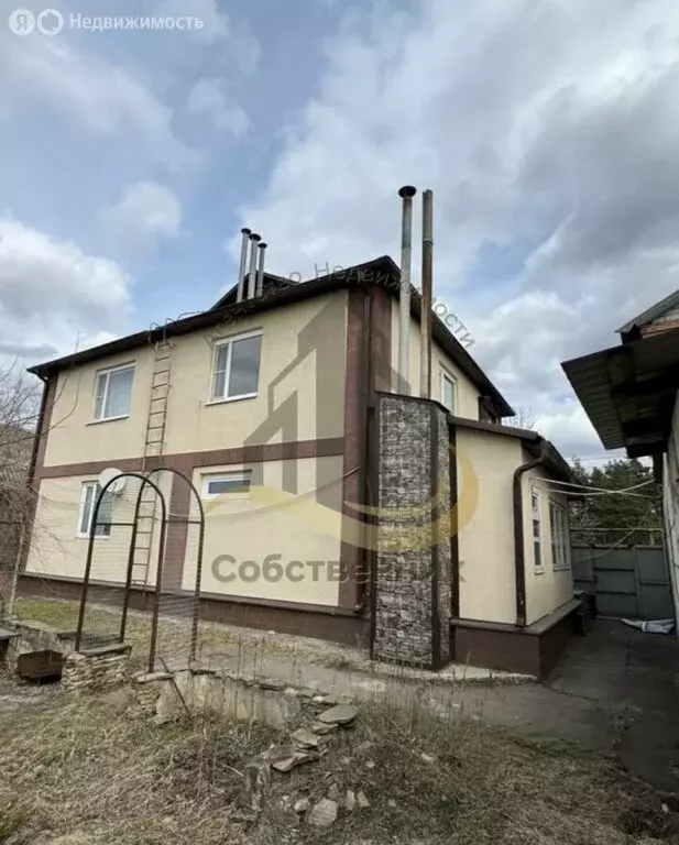 Дом в Россошь, улица Малиновского (155 м) - Фото 1