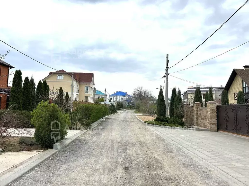 Участок в Волгоградская область, Волгоград пос. Латошинка, ул. ... - Фото 0