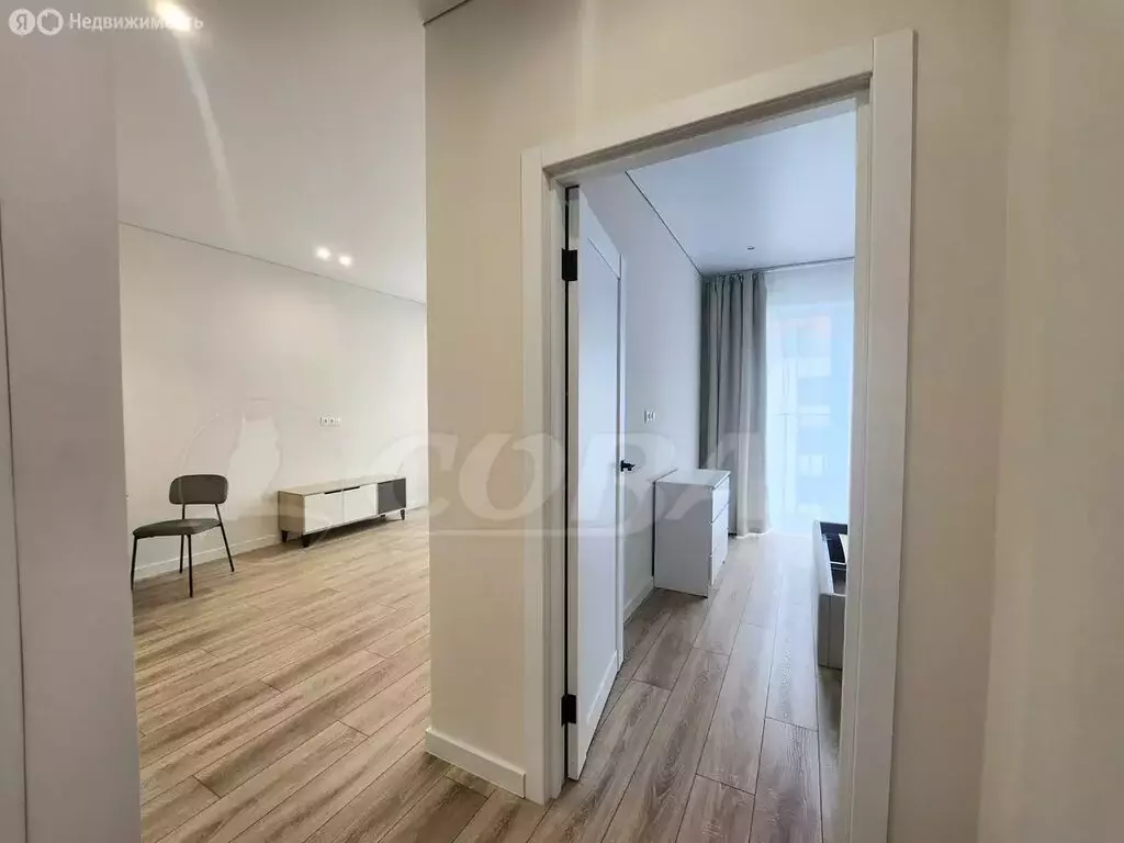 1-комнатная квартира: Тюмень, улица Молодогвардейцев, 5к1 (43.8 м) - Фото 1