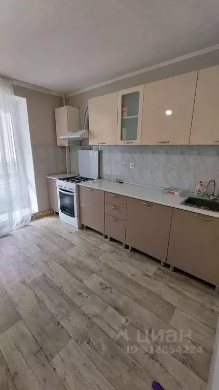 1-к кв. Саратовская область, Энгельс Санаторная ул., 3И (39.6 м) - Фото 0