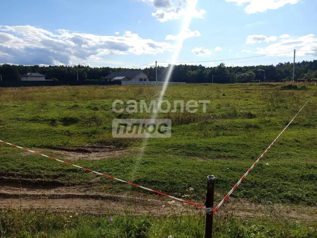 Участок в Московская область, Наро-Фоминский городской округ, д. ... - Фото 1