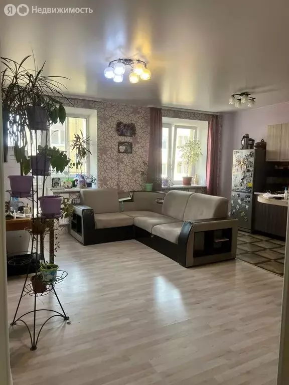 3-комнатная квартира: Берёзовский, улица Старателей, 6 (71.6 м) - Фото 1