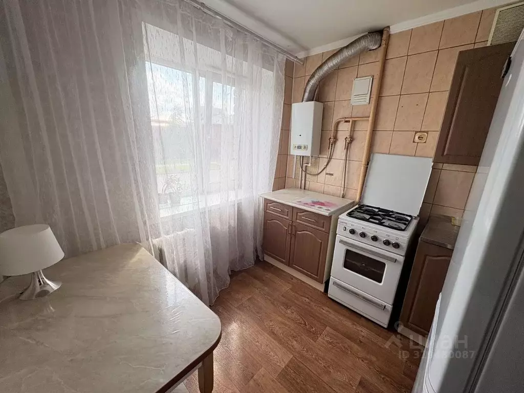 1-к кв. Брянская область, Брянск ул. 22-го съезда КПСС, 8 (32.0 м) - Фото 0