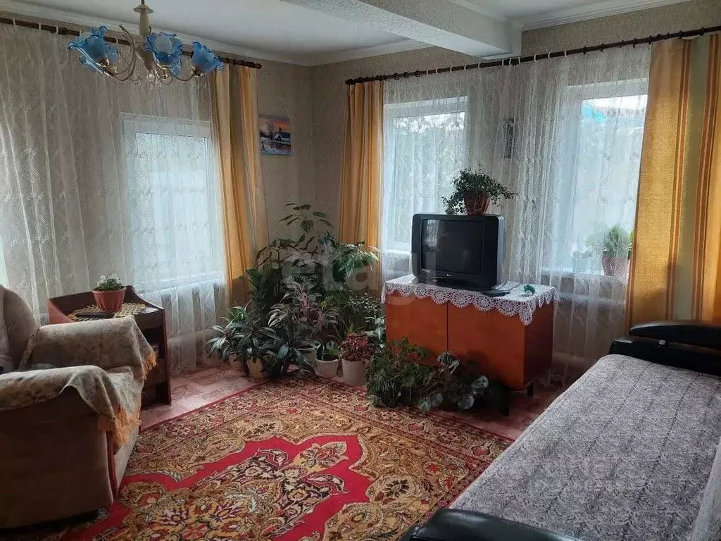 Дом в Омская область, Большеречье рп ул. Пролетарская (58 м) - Фото 1