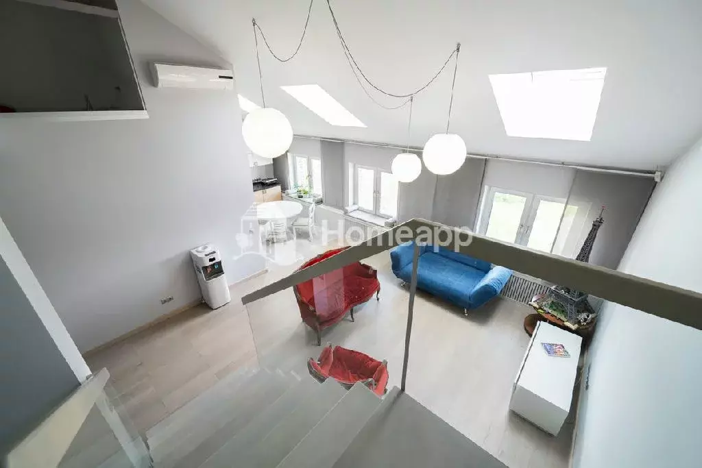 Продается 4-комнатная квартира - Фото 0