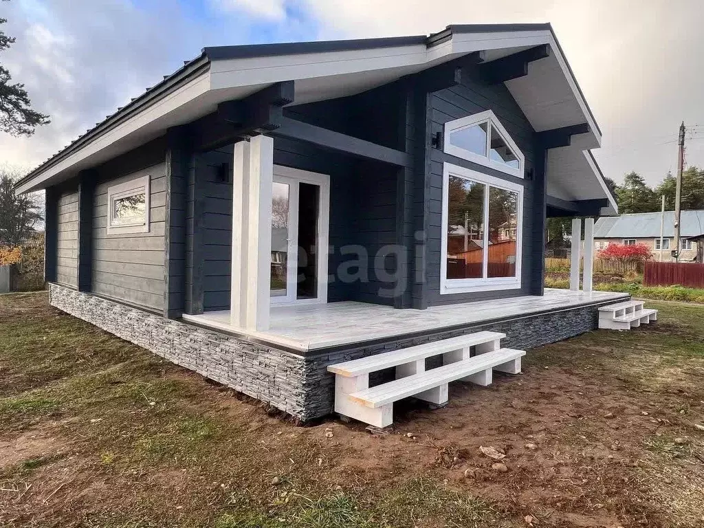 Дом в Вологодская область, с. Сямжа ул. Лесная, 1 (116 м) - Фото 1