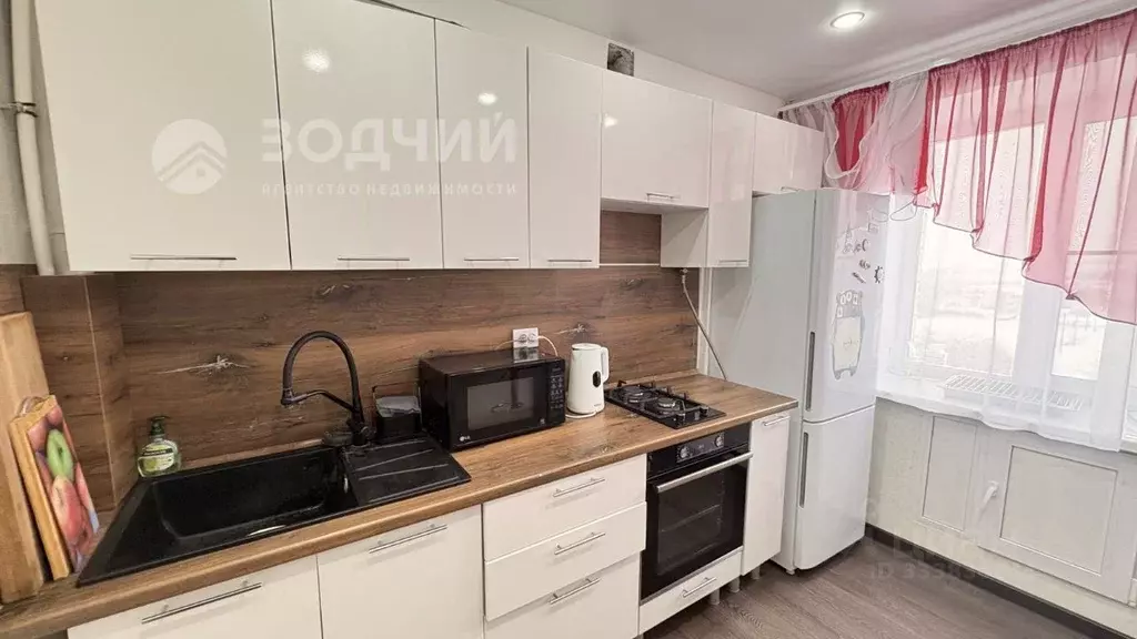 3-к кв. Чувашия, с. Красноармейское ул. Ленина, 84 (58.3 м) - Фото 1