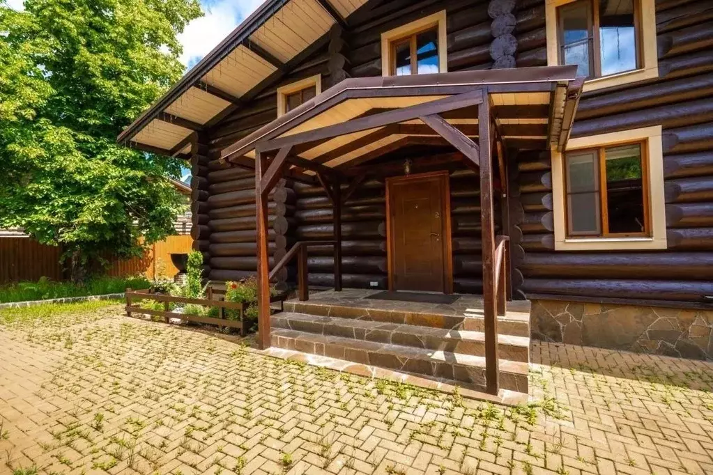 Дом в Краснодарский край, Сочи городской округ, с. Монастырь  (255 м) - Фото 1