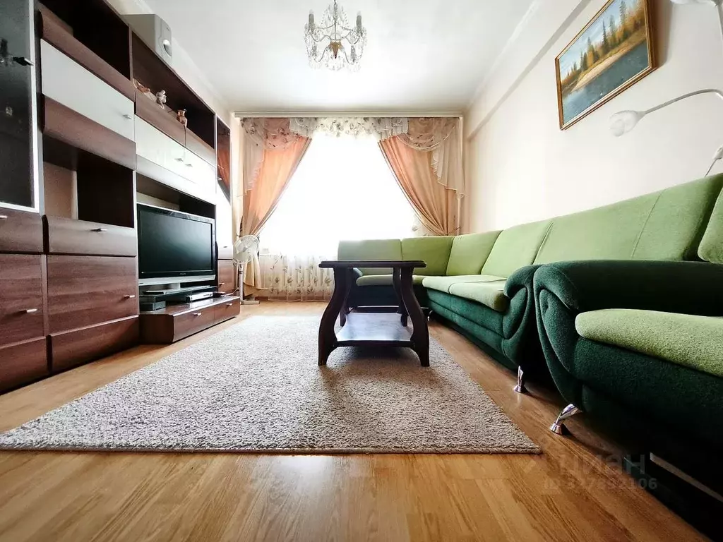3-к кв. Омская область, Омск Пригородная ул., 17/2 (76.7 м) - Фото 1