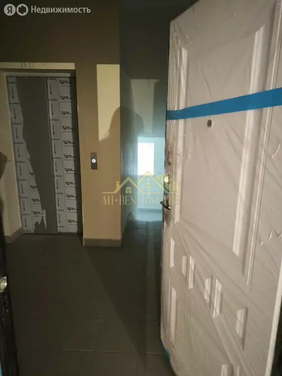 3-комнатная квартира: Владикавказ, улица Хадарцева, 10А (82 м) - Фото 1