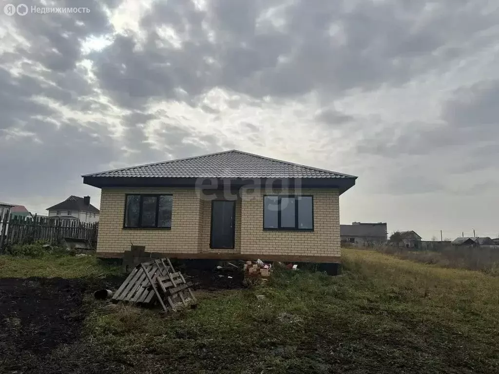 Дом в село Новое Барятино, Полевая улица (110 м) - Фото 2