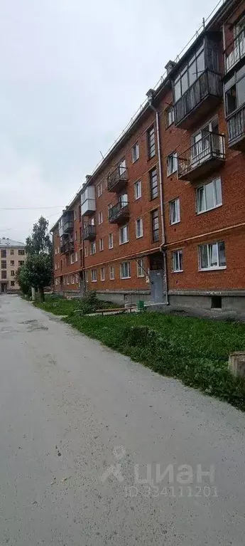 3-к кв. Свердловская область, Асбест Уральская ул., 70 (40.0 м) - Фото 1