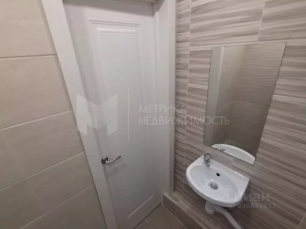 Студия Тюменская область, Тюмень ул. Мельникайте, 63 (21.5 м) - Фото 1