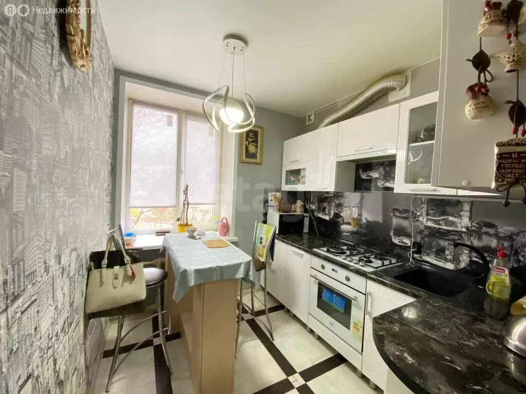 3-комнатная квартира: Ковров, Либерецкая улица, 1 (61.4 м) - Фото 1