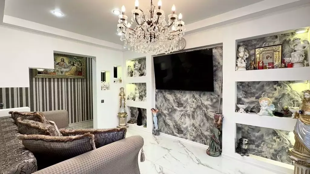 3-к кв. Ленинградская область, Волхов ул. Калинина, 4 (56.0 м) - Фото 1