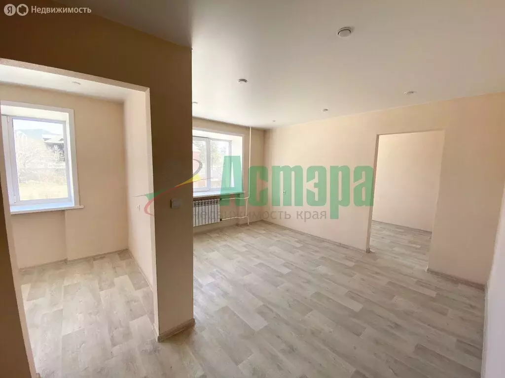 2-комнатная квартира: посёлок городского типа Атамановка, улица Связи, ... - Фото 1