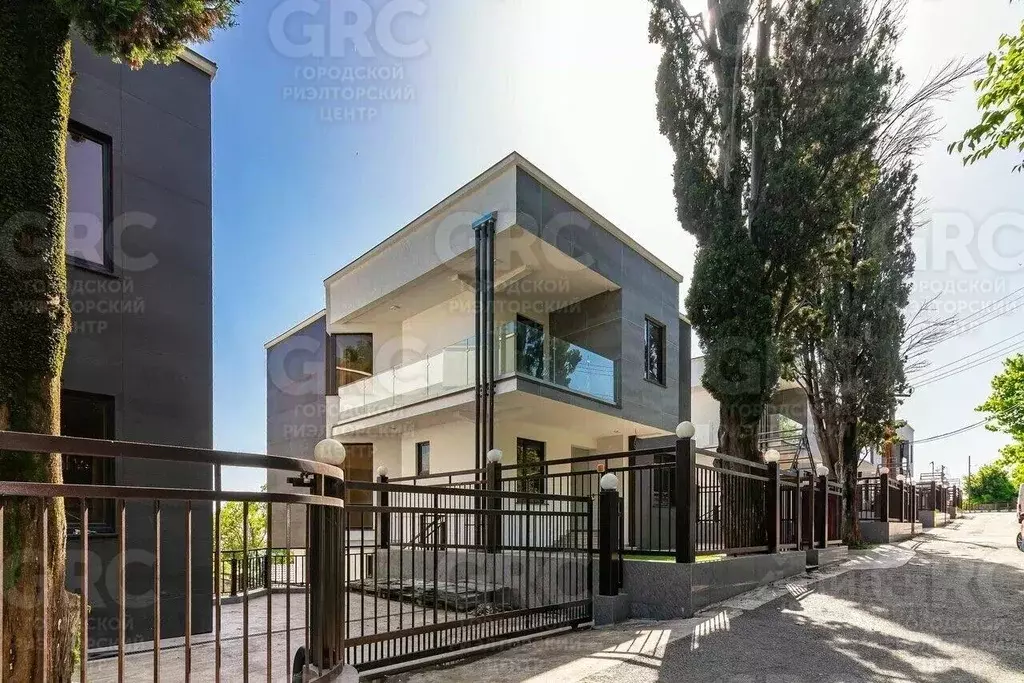 Дом в Краснодарский край, Сочи Малый Ахун мкр, ул. Светлая (290 м) - Фото 1