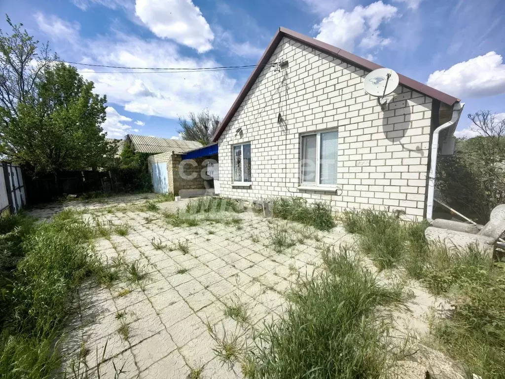 Дом в Калмыкия, Элиста ул. Чернышевского (56 м) - Фото 1