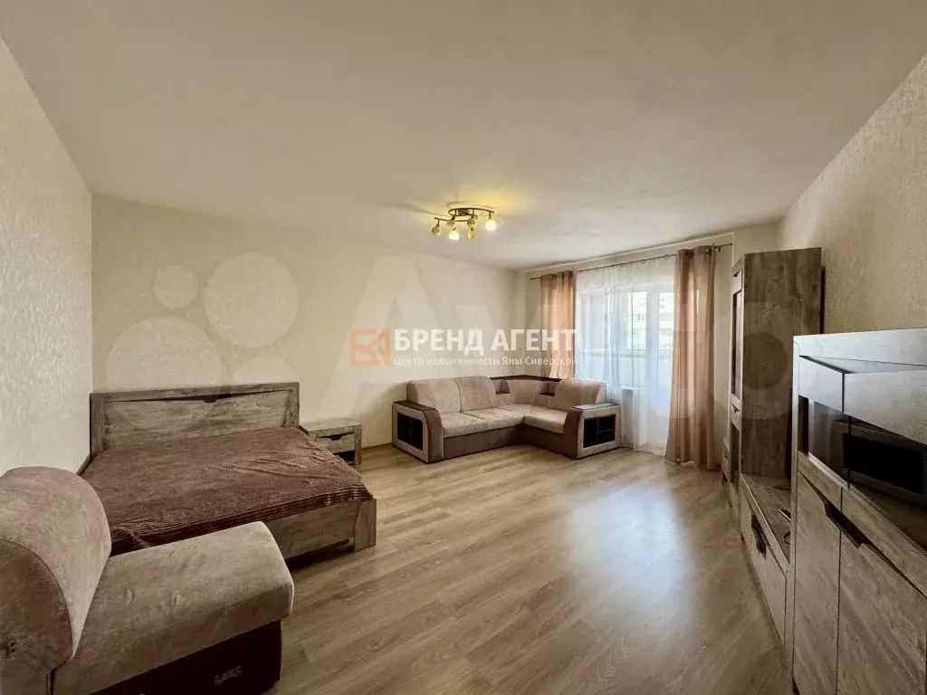 1-к. квартира, 60 м, 4/17 эт. - Фото 1