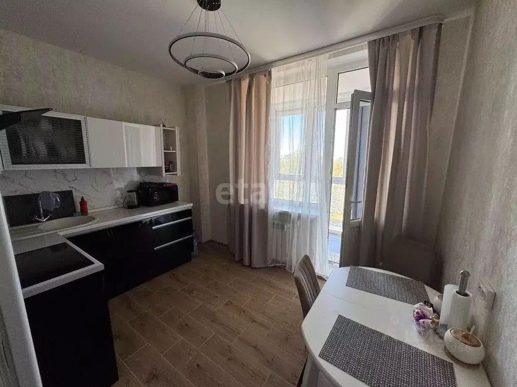1-к кв. Белгородская область, Белгород Садовая ул., 6 (37.9 м) - Фото 0
