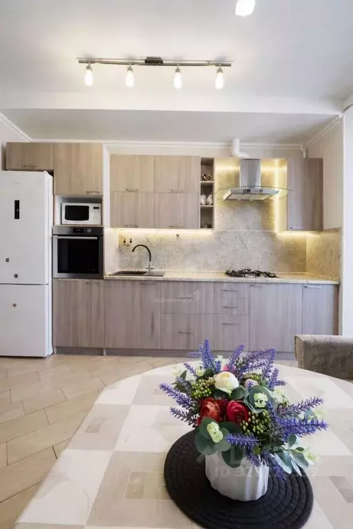 2-к кв. Татарстан, Казань ул. Столярова, 3 (101.2 м) - Фото 1