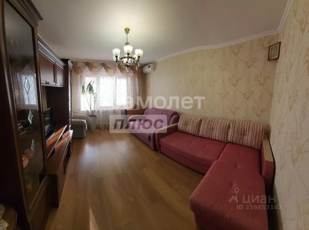 2-к кв. Курская область, Курск Аэродромная ул., 9 (47.4 м) - Фото 0