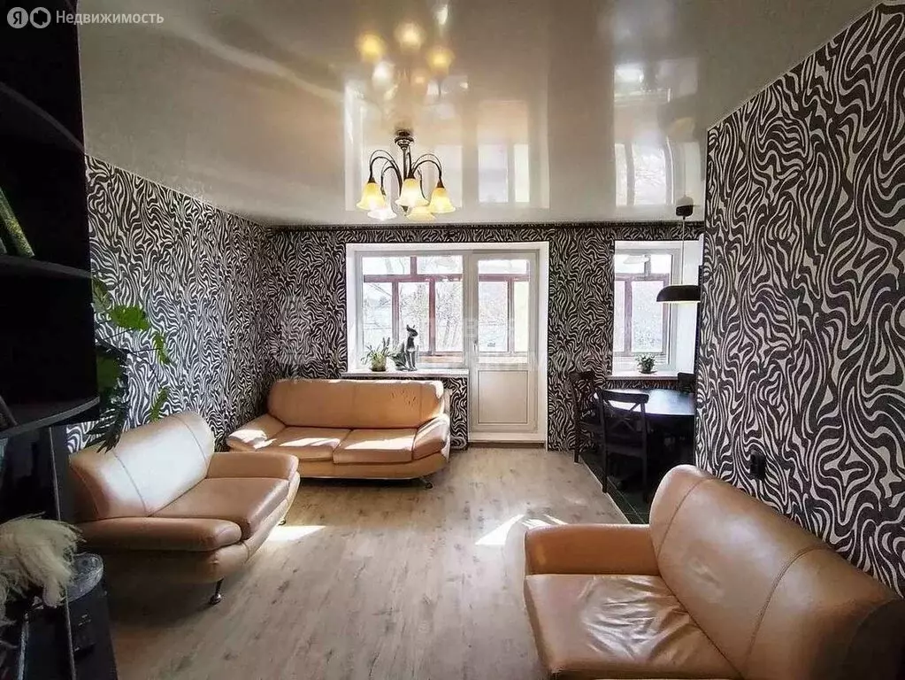 3-комнатная квартира: Великий Новгород, район Софийская сторона, ... - Фото 2