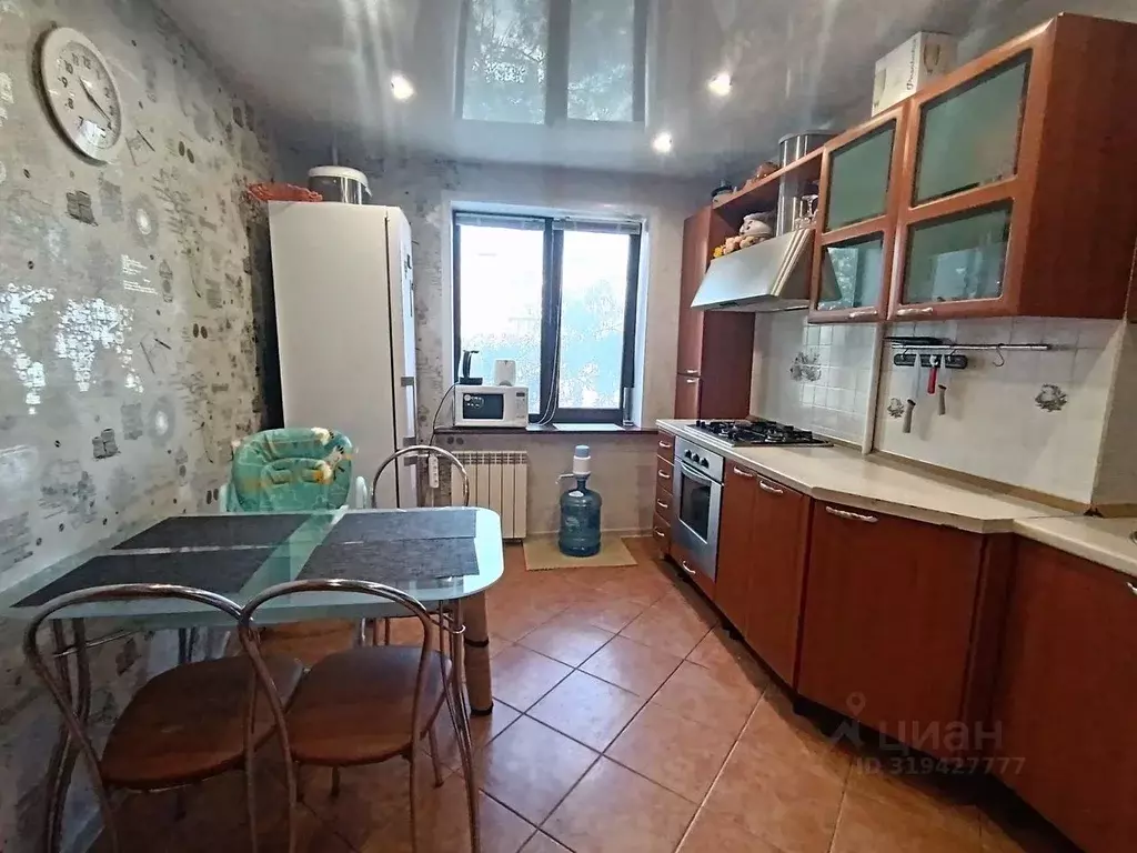 3-к кв. Пермский край, Пермь ул. Комиссара Пожарского, 15 (66.6 м) - Фото 0