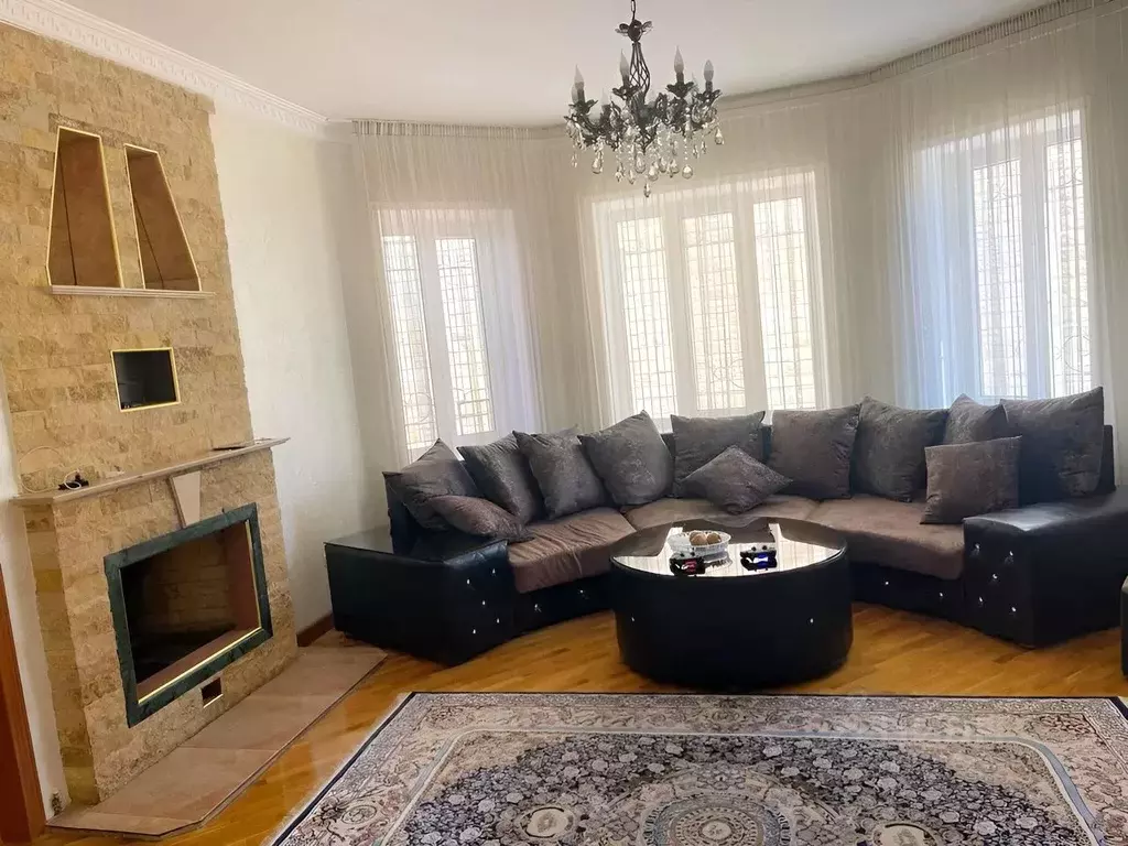 Дом в Дагестан, Махачкала Караман-5 мкр, ул. 1-я линия, 19 (350 м) - Фото 1