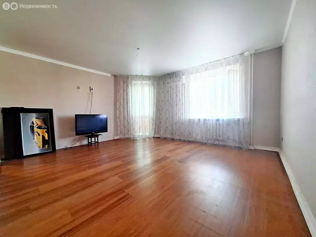 2-комнатная квартира: Батайск, улица Воровского, 21 (65 м) - Фото 0