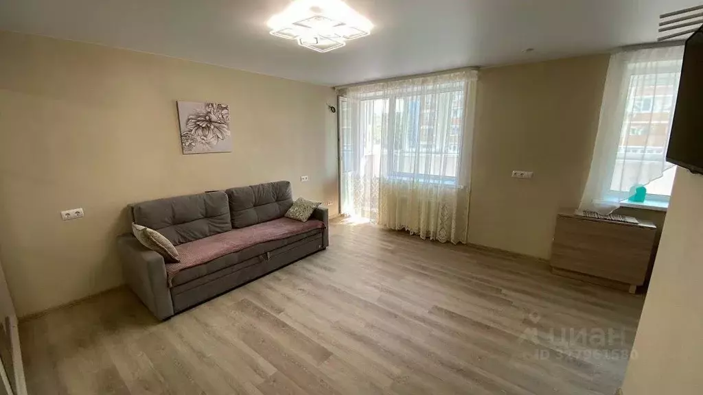 Студия Приморский край, Владивосток ул. Зеленый Бульвар, 30 (31.0 м) - Фото 1