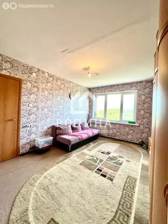 3-комнатная квартира: Комсомольск-на-Амуре, микрорайон Дружба, 33 (66 ... - Фото 0