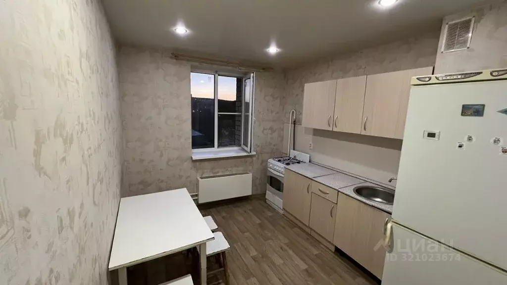 1-к кв. Волгоградская область, Волгоград ул. Никитина, 127А (35.0 м) - Фото 1