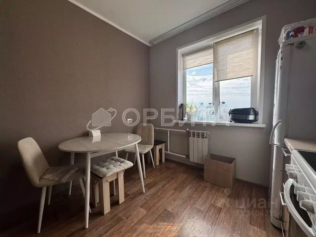 2-к кв. Тюменская область, Тюмень ул. Федюнинского, 11 (50.4 м) - Фото 1