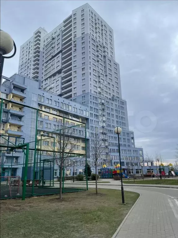 Аукцион: 5-к. квартира, 184 м, 27/31 эт. - Фото 0
