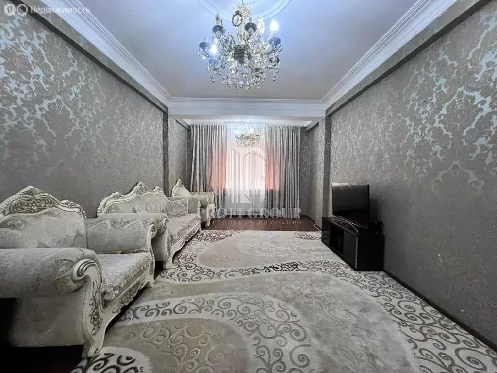 3-комнатная квартира: Махачкала, улица Ахульго, 49 (108 м) - Фото 1