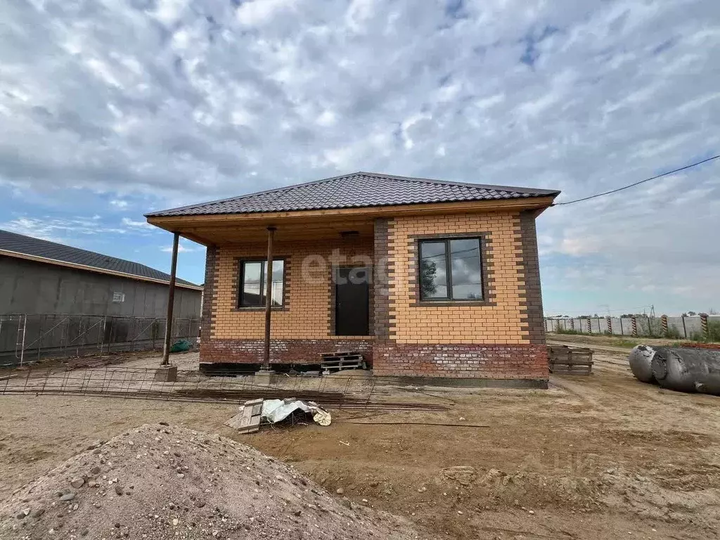 Дом в Амурская область, Благовещенск ул. Энтузиастов, 8 (100 м) - Фото 0