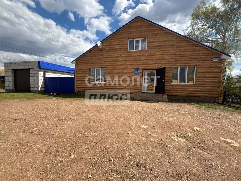 Дом в Оренбургская область, Октябрьский район, с. Ильинка Центральная ... - Фото 1